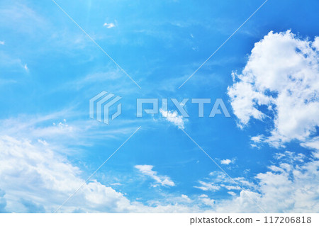 夏天藍天和雲彩 夏天藍天和雲彩 117206818