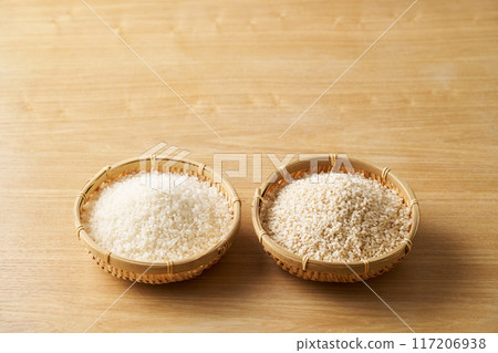 將發芽米和白米放入濾鍋中 117206938