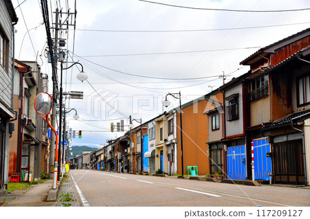 冰見市/縣道373號線冰見江小學入口北町十字路口方向的街景（富山縣冰見市） [2024.8] 117209127