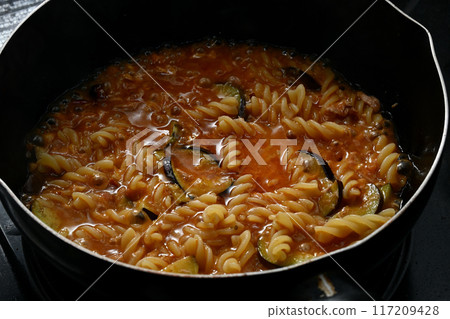 螺絲粉番茄醬義大利麵 117209428