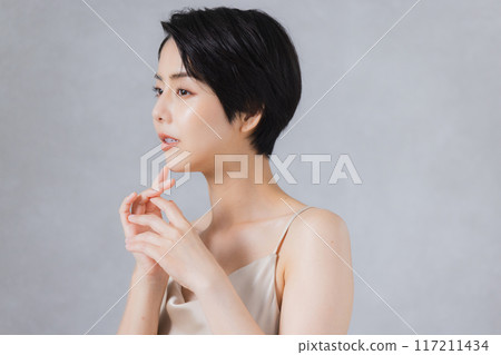 短髮美女圖片 117211434