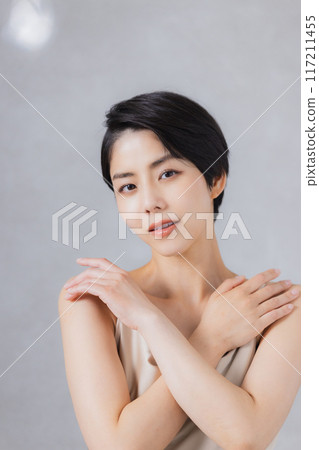 短髮美女圖片 117211455