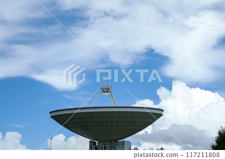 45m radio telescope facing upwards (Nobeyama Radio Observatory) 117211808