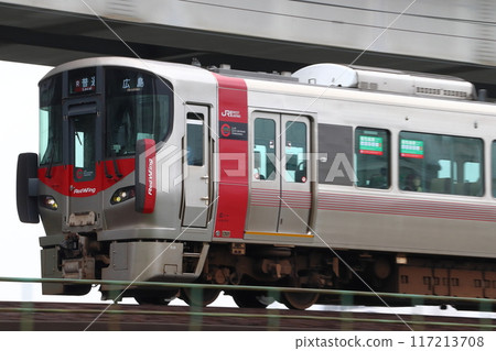 [JR-R] 山陽本線227系列列車（三原⇔廣島⇔岩國） 117213708