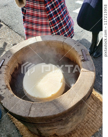 日本風景、搗麻糬、研缽和蒸糯米 117213958