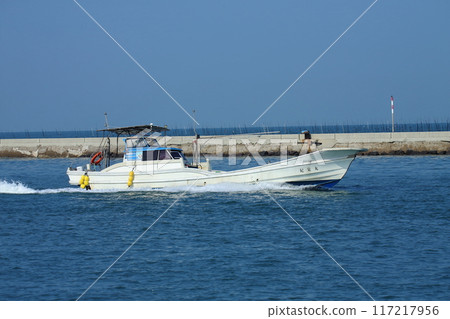 大牟田市三池港，返港的漁船， 117217956