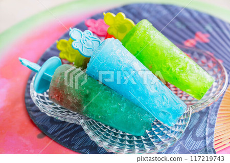 Handmade popsicles 117219743