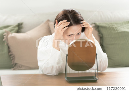 為關心頭髮的女性提供頭髮護理 117220091