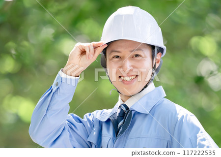 Men at work 117222535