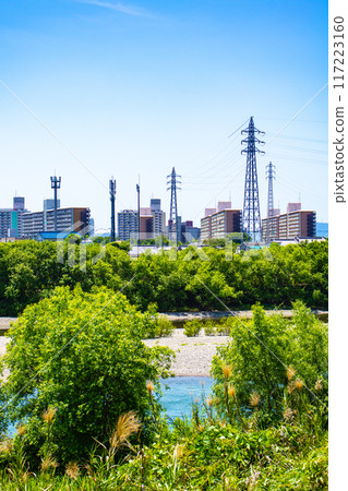 [Kyoto scenery] The gentle flow of the Uji River (from Kangetsu Bridge to Uji Bridge) 117223160