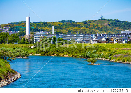 [Kyoto scenery] The gentle flow of the Uji River (from Kangetsu Bridge to Uji Bridge) 117223743