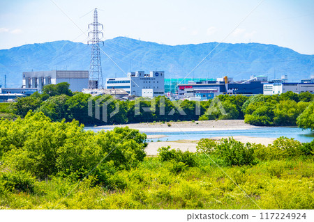 [Kyoto scenery] The gentle flow of the Uji River (from Kangetsu Bridge to Uji Bridge) 117224924