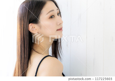長頭髮的女人 長頭髮的女人 117225603