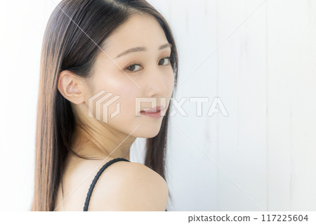 長頭髮的女人 長頭髮的女人 117225604