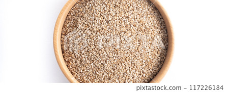 Rolled oats, healthy breakfast cereal oat flakes in bowl isolated on white background. 117226184