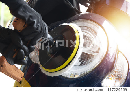 Polishing and painting motorcycles and cars Polishing and painting motorcycles and cars 117229369