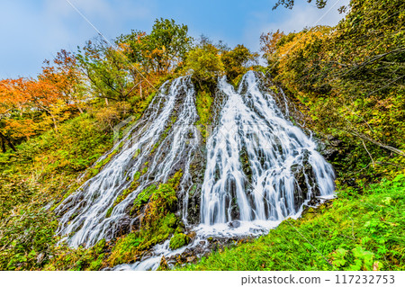 Oshinkoshin Falls, Hokkaido, Autumn 117232753