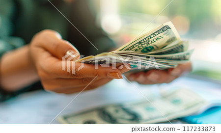 有錢的手 117233873