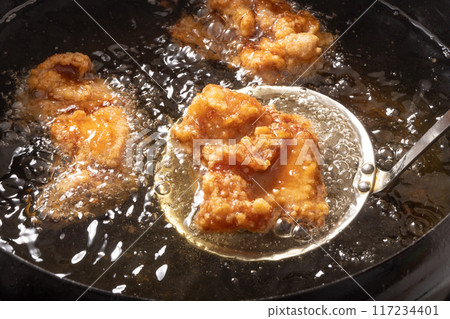Deep-fried chicken Deep-fried chicken 117234401