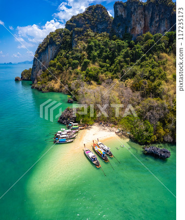 Aerial view of Koh Pakbia or Phak Bia island in Krabi, Thailand 117235173