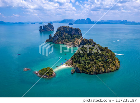 Aerial view of Koh Pakbia or Phak Bia island in Krabi, Thailand 117235187