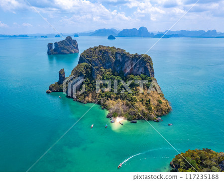 Aerial view of Koh Pakbia or Phak Bia island in Krabi, Thailand 117235188