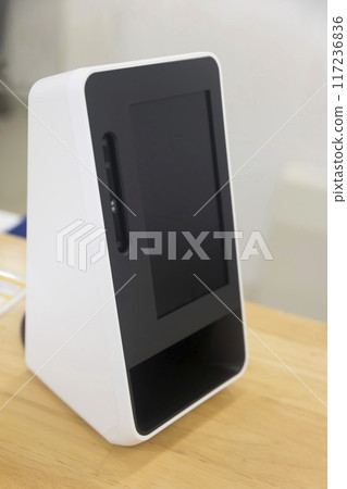 Card reader with facial recognition for medical institutions 117236836