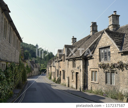 英國科茨沃爾德風景區和可愛的歷史建築 英國科茨沃爾德風景區和可愛的歷史建築 117237587