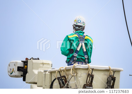 電氣作業:輸配電線路作業、施工中高作業 電氣作業:輸配電線路作業、施工中高作業 117237683