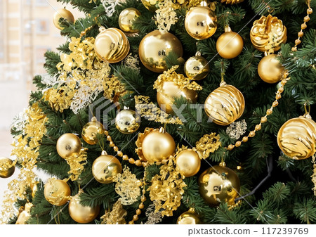 Christmas tree ornament 117239769