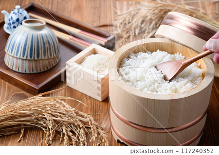 Freshly cooked rice in a rice cooker 117240352