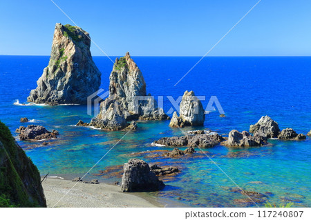 [Yamaguchi Prefecture] The Marine Alps of Omijima on a clear day 117240807