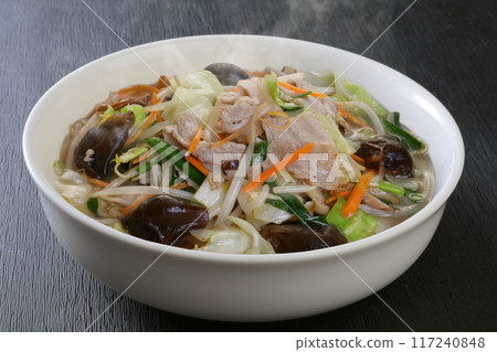 Stir-fried Vegetable Ramen Stir-fried Vegetable Ramen 117240848