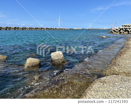 Coastal scenery in Nyuzen Town, Toyama Prefecture Coastal scenery in Nyuzen Town, Toyama Prefecture 117241393