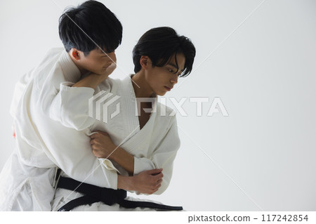 地理標示中的男人 117242854