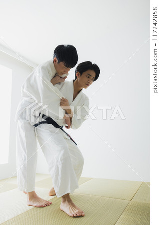 地理標示中的男人 地理標示中的男人 117242858