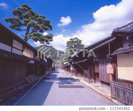 近江八幡、新町通（近江商人街景）/森五兵衛宅邸附近“國家指定重要傳統建築群保存地區” 117243362