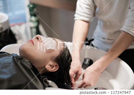 理髮師 美髮師 美女藝術家 117247947