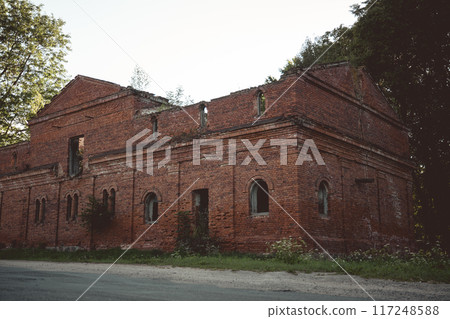 A dilapidated brick stable building. 19th century buildings A dilapidated brick stable building. 19th century buildings 117248588