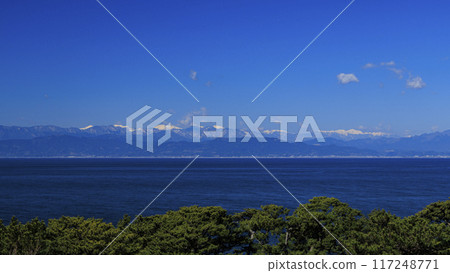 Snow-capped Mount Fuji seen across Suruga Bay Snow-capped Mount Fuji seen across Suruga Bay 117248771