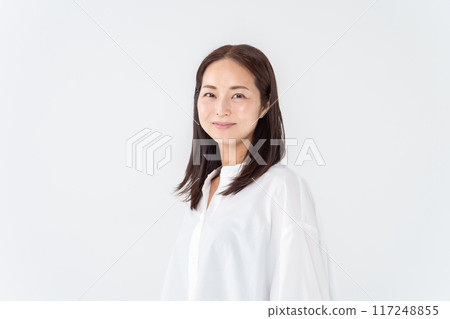 Middle female portrait Middle female portrait 117248855