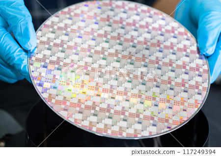 Silicon wafer for manufacturing semiconductor of integrated circuit. 117249394