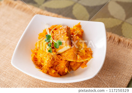紅蘿蔔白切炸豆腐 紅蘿蔔白切炸豆腐 117250329