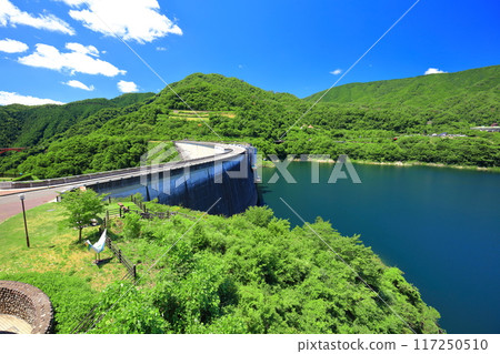 [Hiroshima Prefecture] Nukui Dam and Nukui Dam Resort on a clear day 117250510
