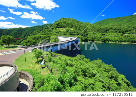 [Hiroshima Prefecture] Nukui Dam and Nukui Dam Resort on a clear day 117250511