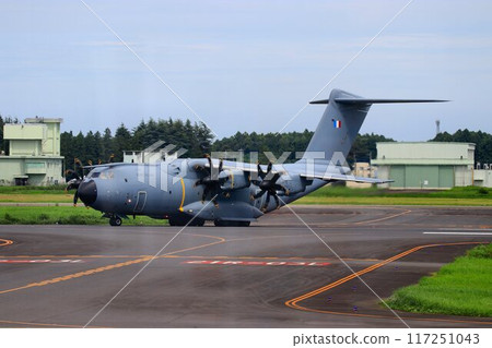 The Airbus A400M "Atlas" descended on the capital's air defense base, "Hyakuri Air Base" 117251043