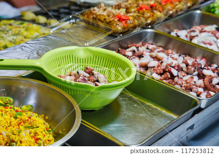 煎餅、章魚燒、義大利麵、鐵板燒、小吃攤、祭典 煎餅、章魚燒、義大利麵、鐵板燒、小吃攤、祭典 117253812