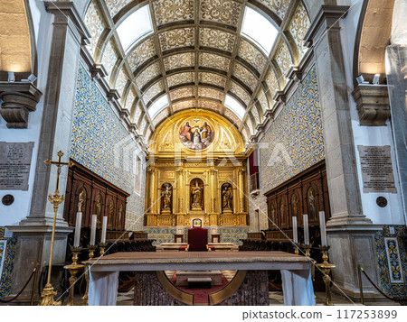 Interior of Faro Cathedral, Se Catedral in Faro, Algarve, Portugal 117253899