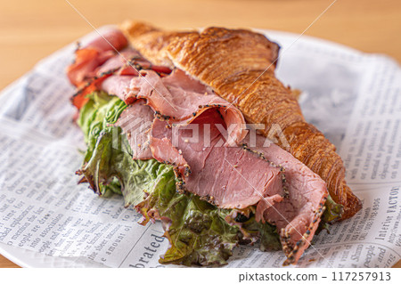 美味的烤牛肉三明治 117257913