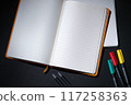 筆記本和筆 117258363